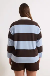 Trendyol Curve Brown Striped Plus Size Knitting Sweatshirt - Image 4