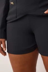 Trendyol Curve Black with pocket Accessory Detailed Mini Weaving Plus Size Skirt - Image 4