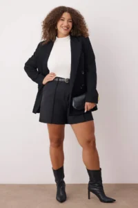Trendyol Curve Black ribbed Plus Size Short Weaving Shorts