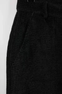 Trendyol Curve Black Ribbed Velvet Weaving Plus Size Shorts - Image 7