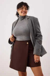 Trendyol Curve Brown Gold Accessory Detailed Mini Plus Size Shorts Skirt - Image 2