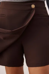 Trendyol Curve Brown Gold Accessory Detailed Mini Plus Size Shorts Skirt - Image 4