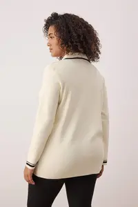 Trendyol Curve Ecru Jacket Collar Stripe Detailed Knitwear Jacket Look Cardigan - Image 4