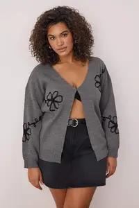 Trendyol Curve Anthracite Embroidery Detailed V-neck Knitwear Cardigan - Image 2