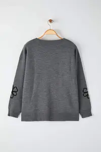 Trendyol Curve Anthracite Embroidery Detailed V-neck Knitwear Cardigan - Image 8