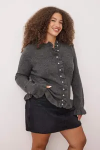 Trendyol Curve Anthracite Button & Flywheel Detailed Soft textured Knitwear Cardigan - Image 2