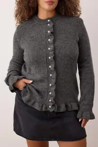Trendyol Curve Anthracite Button & Flywheel Detailed Soft textured Knitwear Cardigan - Image 3