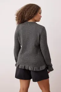 Trendyol Curve Anthracite Button & Flywheel Detailed Soft textured Knitwear Cardigan - Image 4