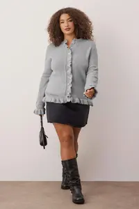 Trendyol Curve Light Gray Button & Flywheel Detailed Soft textured Knitwear Cardigan - Image 2