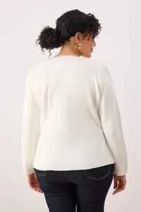 Trendyol Curve Ecru Trend Button Detailed Jacket Look Knitwear Cardigan - Image 4