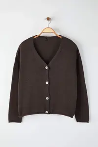 Trendyol Curve Brown Cotton V-neck Relax Fit Knitwear Cardigan - Image 5