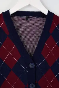 Trendyol Curve Navy Blue Baklava Patterned V-neck Knitwear Cardigan - Image 3