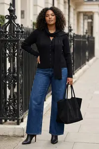 Trendyol Curve Black Crew Neck Shawl Detailed Knitwear Cardigan