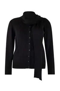 Trendyol Curve Black Crew Neck Shawl Detailed Knitwear Cardigan - Image 2