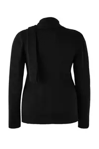 Trendyol Curve Black Crew Neck Shawl Detailed Knitwear Cardigan - Image 4