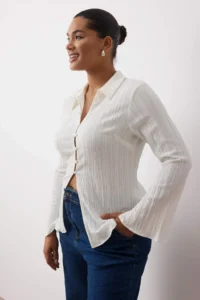 Trendyol Curve Ecru textured Fitted Bele Oturan Weaving Plus Size Shirt - Image 2