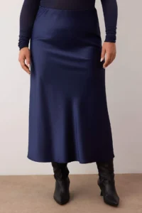 Trendyol Curve Navy Blue Midi Size Satin Weaving Plus Size Skirt - Image 3