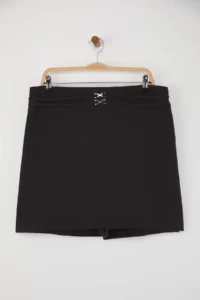 Trendyol Curve Black Belt Detailed Mini Weaving Plus Size Shorts Skirt - Image 6