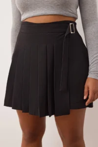 Trendyol Curve Black Pilili Arched Weaving Plus Size Shorts Skirt - Image 3