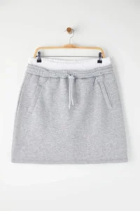 Trendyol Curve Gray Melange Waist Poplin Detailed Knitting Mini Plus Size Skirt - Image 5