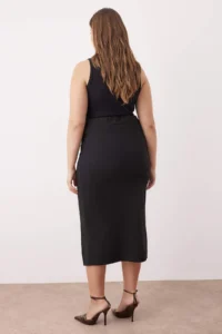 Trendyol Curve Black Slit Detailed Knitting Flexible Material Plus Size Midi Skirt - Image 4
