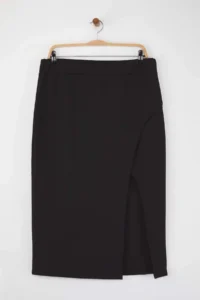 Trendyol Curve Black Slit Detailed Knitting Flexible Material Plus Size Midi Skirt - Image 5