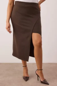 Trendyol Curve Brown Slit Detailed Knitting Flexible Material Plus Size Midi Skirt - Image 3