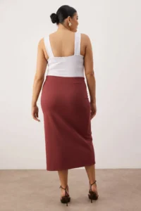 Trendyol Curve Burgundy Slit Detailed Knitting Flexible Material Plus Size Midi Skirt - Image 4