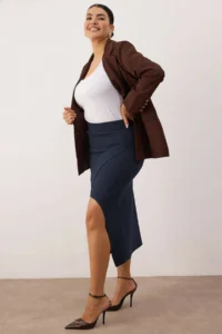 Trendyol Curve Navy Blue Slit Detailed Knitting Flexible Material Plus Size Midi Skirt - Image 2
