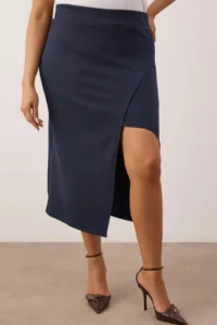 Trendyol Curve Navy Blue Slit Detailed Knitting Flexible Material Plus Size Midi Skirt - Image 3
