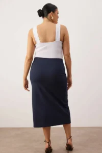 Trendyol Curve Navy Blue Slit Detailed Knitting Flexible Material Plus Size Midi Skirt - Image 4