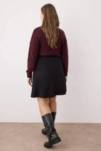 Trendyol Curve Black Short Knitting Plus Size Skirt - Image 4
