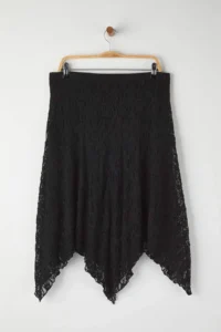 Trendyol Curve Black Lace Asymmetric Mendil Form Midi Knitting Plus Size Skirt - Image 5