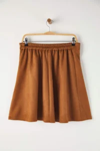 Trendyol Curve Brown Suede pleated Mini Weaving Plus Size Skirt - Image 6