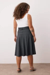 Trendyol Curve Anthracite Belt Detailed Striped Midi Weaving Plus Size Skirt - Image 4