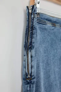 Trendyol Curve Mavi Yüksel Waist Lace Detailed slit denim Plus Size Skirt - Image 7