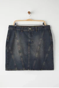 Trendyol Curve More Sustainable Dark Blue Stitching Detailed 100% Cotton Non-Stretch Mini Denim Skirt - Image 5