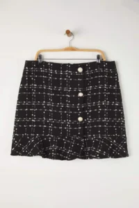 Trendyol Curve Black Tweed Plaid/Checkered Mini Weaving Plus Size Skirt - Image 5