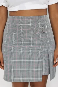 Trendyol Curve Anthracite Plaid/Checkered Accessory Detailed Plus Size Weaving Skirt - Image 3