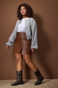 Trendyol Curve Brown Faux Leather Mini Zipper Detailed Winter Weaving Plus Size Skirt - Image 2
