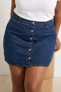 Trendyol Curve Dark Blue Buttoned Front 100% Cotton Non-Stretch Plus Size Denim Skirt - Image 2