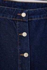 Trendyol Curve Dark Blue Buttoned Front 100% Cotton Non-Stretch Plus Size Denim Skirt - Image 5