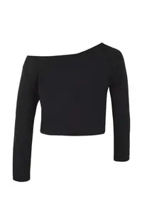 Trendyol Curve Black-White 2 Sets Paket 100% Cotton Asymmetric Boat Neck Crop Knitting T-Shirt - Image 9