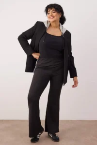 Trendyol Curve Black Scuba Material Stripe Detailed flared leg Yoga Knitting Sports Leggings - Image 2