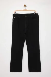 Trendyol Curve Black High Waist Slit Detailed Flare Fit plus size jeans - Image 5