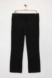 Trendyol Curve Black High Waist Slit Detailed Flare Fit plus size jeans - Image 8
