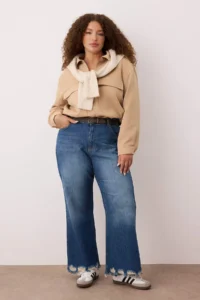 Trendyol Curve Mavi Yüksel Waist Leg Destroyed Spainol Hem Plus Size Flare Fit jeans