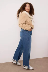 Trendyol Curve Mavi Yüksel Waist Leg Destroyed Spainol Hem Plus Size Flare Fit jeans - Image 2