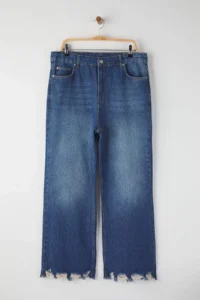 Trendyol Curve Mavi Yüksel Waist Leg Destroyed Spainol Hem Plus Size Flare Fit jeans - Image 5