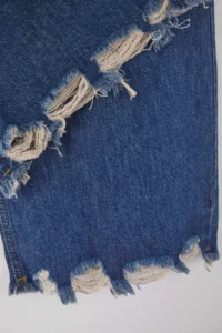 Trendyol Curve Mavi Yüksel Waist Leg Destroyed Spainol Hem Plus Size Flare Fit jeans - Image 6